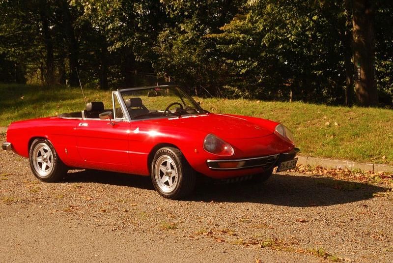 Rot Gebraucht 1981 Alfa Romeo Spider Cabrio | 21.500 € - Bild 1/4