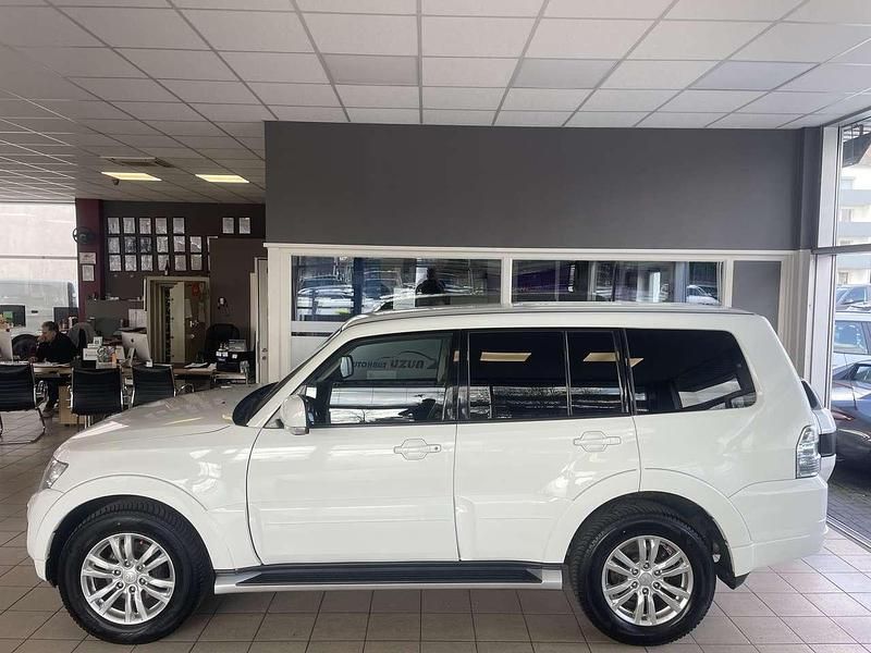 Gebraucht Mitsubishi Pajero Plus 200 PS (147 kW) 2015 Weiß SUV