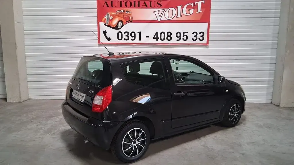 Gebraucht Citroën C2 Tonic 60 PS (44 kW) 2009 Schwarz Kleinwagen