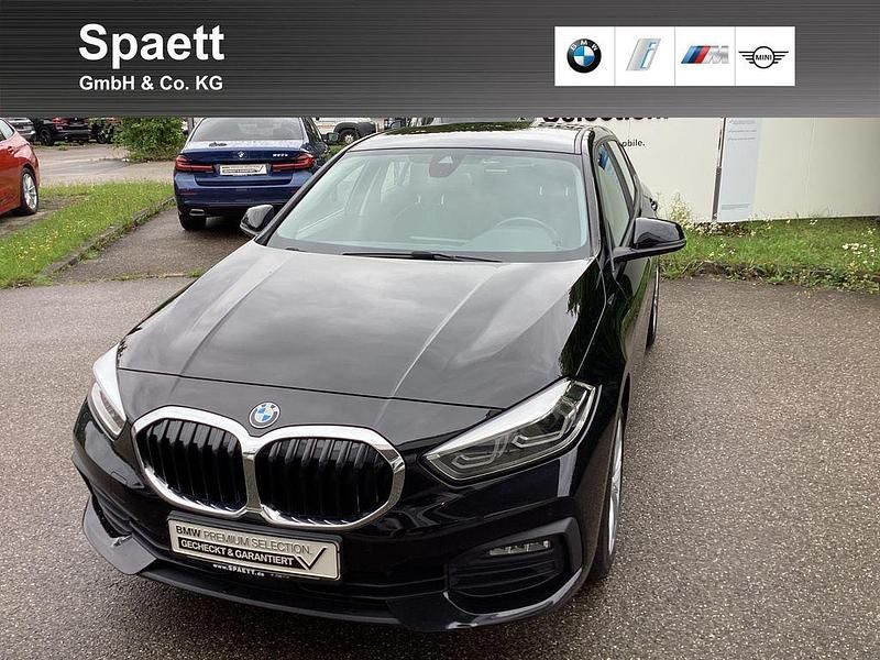 Schwarz ii Gebraucht 2022 BMW 118 Advantage Kleinwagen | 20.885 € (Fairer Preis) - Bild 1/4