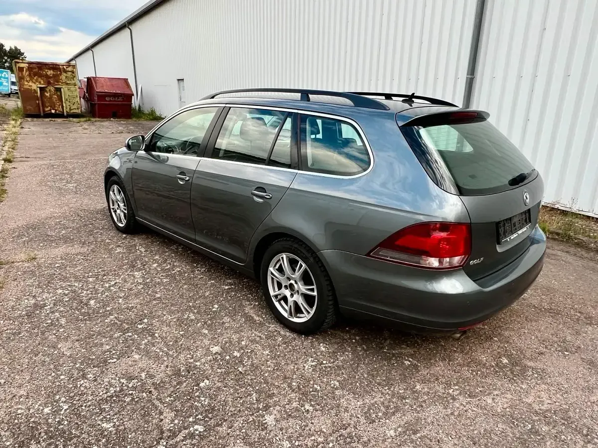 Gebraucht VW Golf VI Comfortline 102 PS (75 kW) 2010 Grau Kombi