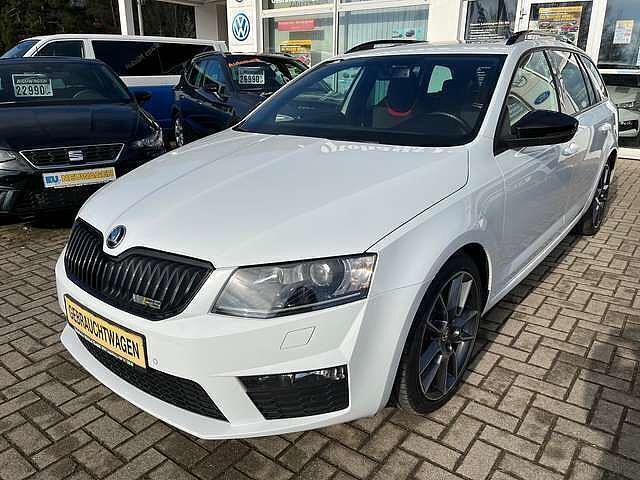 Weiß Gebraucht 2015 Skoda Octavia RS Kombi | 17.490 € (Teuer) - Bild 1/4