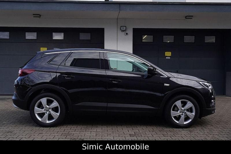 Gebraucht Opel Grandland X Innovation 131 PS (96 kW) 2019 Schwarz SUV