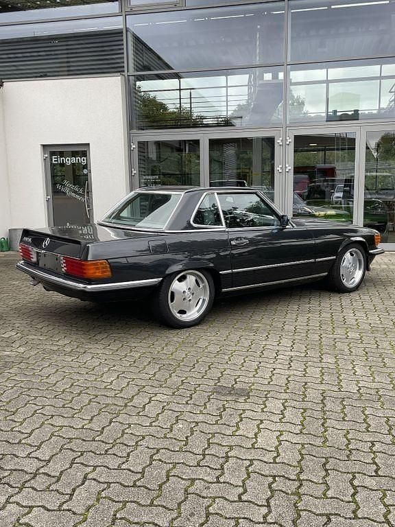 Gebraucht Mercedes SL500 223 PS (164 kW) 1986 Schwarz