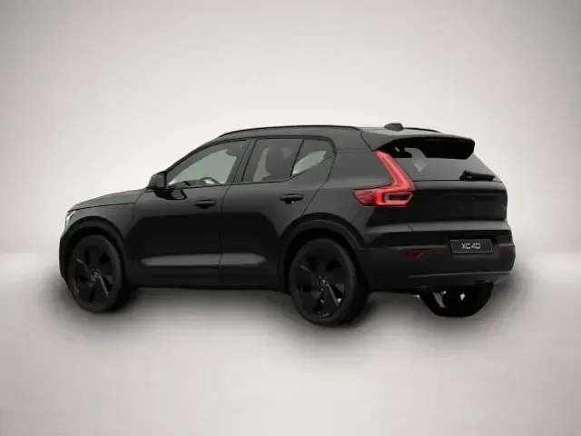 Neu Volvo XC40 Plus 163 PS (119 kW) 2026 Schwarz SUV