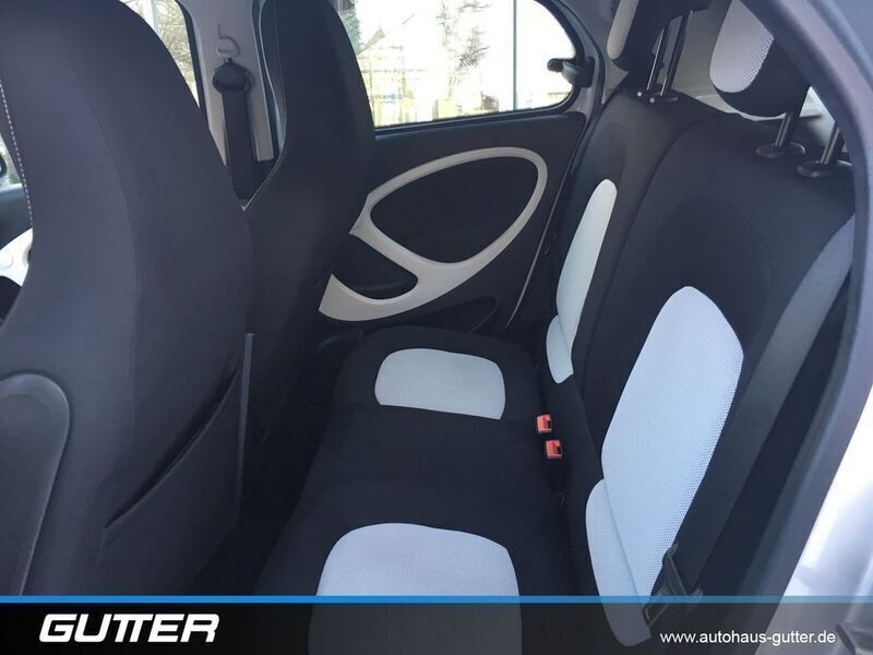 Gebraucht Smart ForFour Passion 71 PS (52 kW) 2015 Weiß Kleinwagen