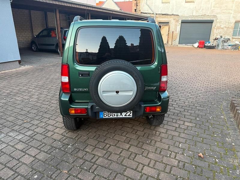 Gebraucht Suzuki Jimny 86 PS (63 kW) 2011 Grün SUV