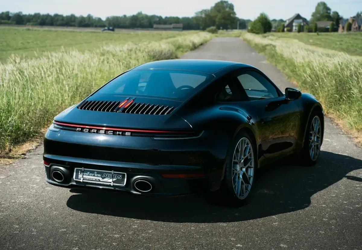 Gebraucht Porsche 911 Carrera 4 385 PS (283 kW) 2023 Schwarz Coupé