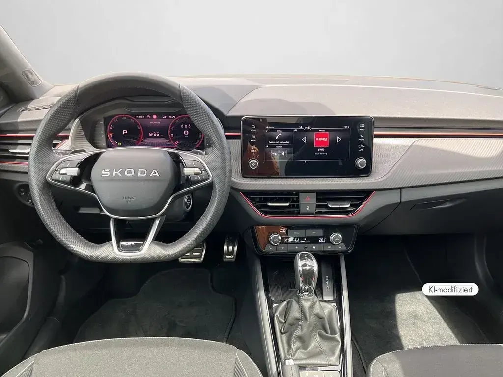 Gebraucht Skoda Scala Monte Carlo 150 PS (110 kW) 2025 Blackmagic perleffekt (metallic) Kleinwagen