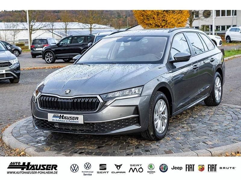 Graphitegrau metallic Gebraucht 2025 Skoda Octavia Selection Kombi | 28.785 € (Superpreis) - Bild 1/4
