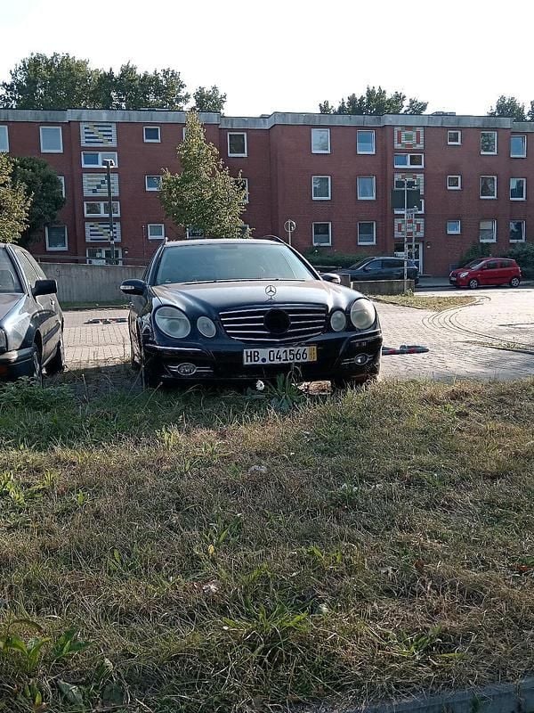 Gebraucht Mercedes E320 224 PS (164 kW) 2003 Violet Kombi