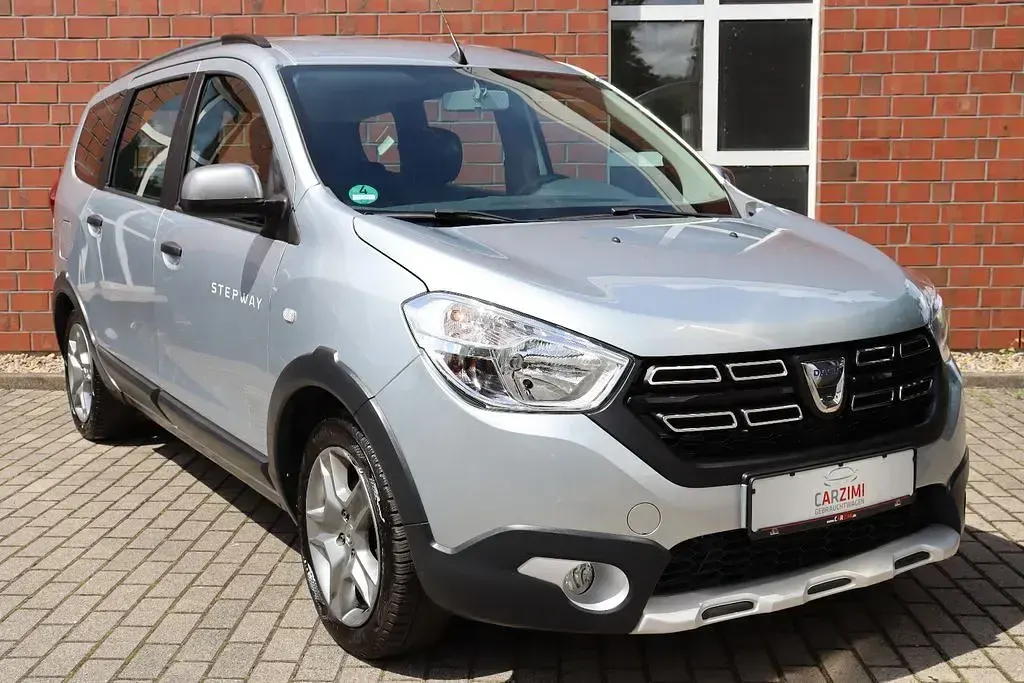 Gebraucht Dacia Lodgy Stepway 116 PS (85 kW) 2020 Silber Van / Kleinbus