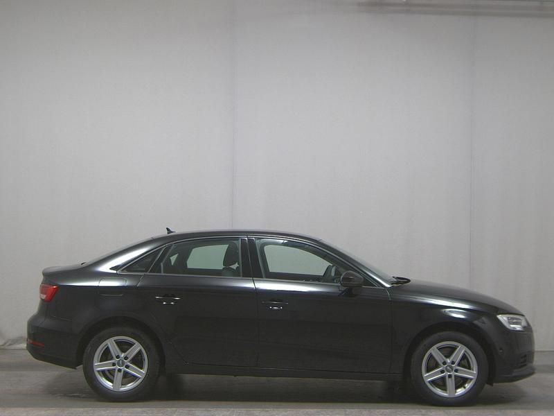 Schwarz Gebraucht 2020 Audi A3 Basis Limousine | 15.980 € (Superpreis) - Bild 1/4