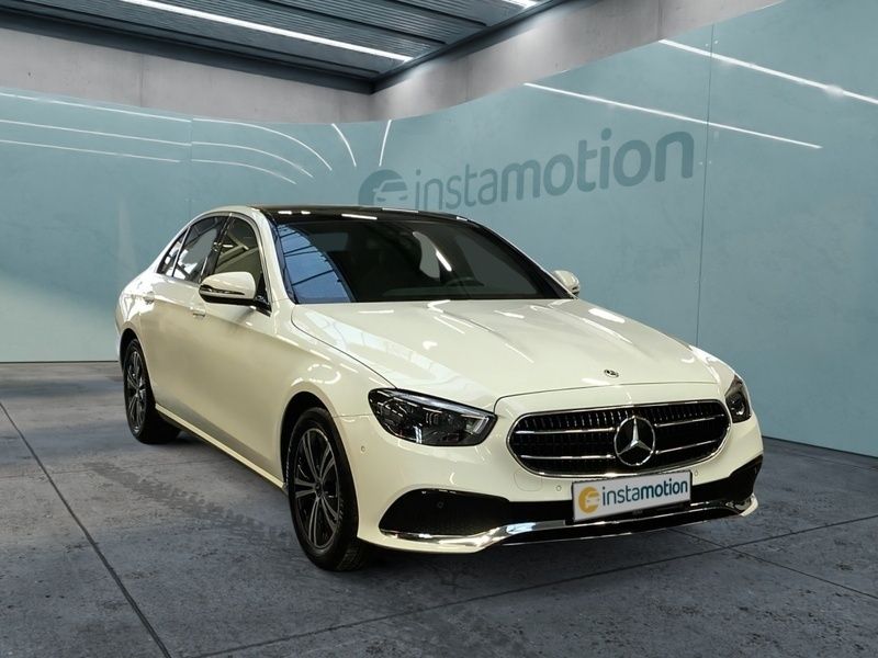 Weiß Gebraucht 2023 Mercedes E220 Avantgarde Limousine | 42.960 € (Fairer Preis) - Bild 1/4