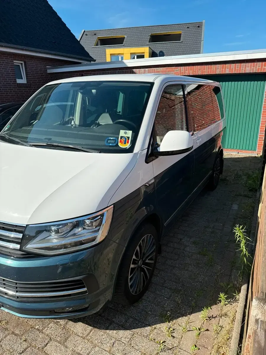Gebraucht VW Multivan Highline 150 PS (110 kW) 2017 Weiß Van / Kleinbus