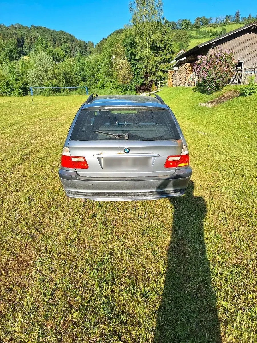 Gebraucht BMW 320 150 PS (110 kW) 2003 Grau Kombi