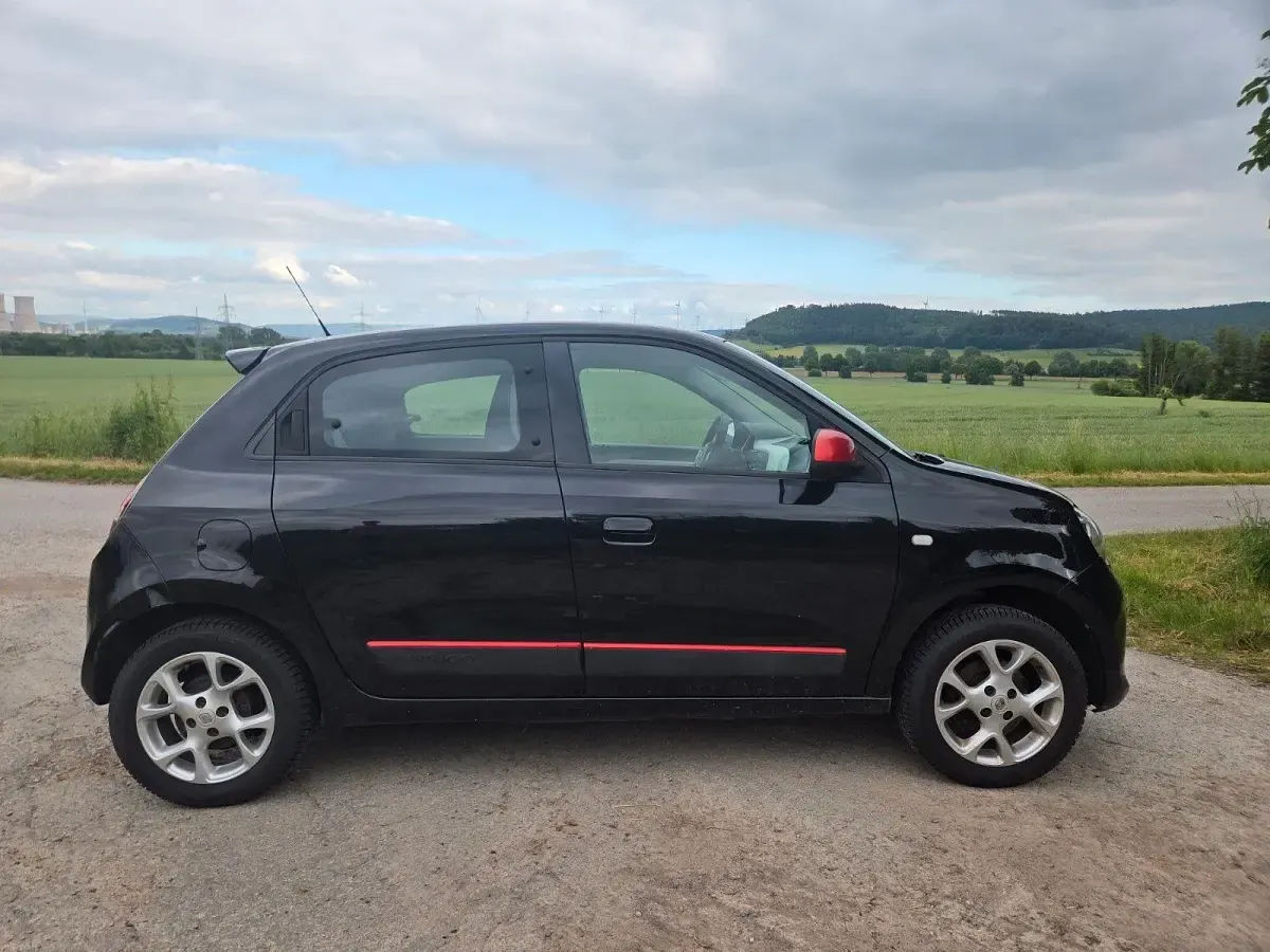 Gebraucht Renault Twingo Dynamique 90 PS (66 kW) 2014 Schwarz Kleinwagen