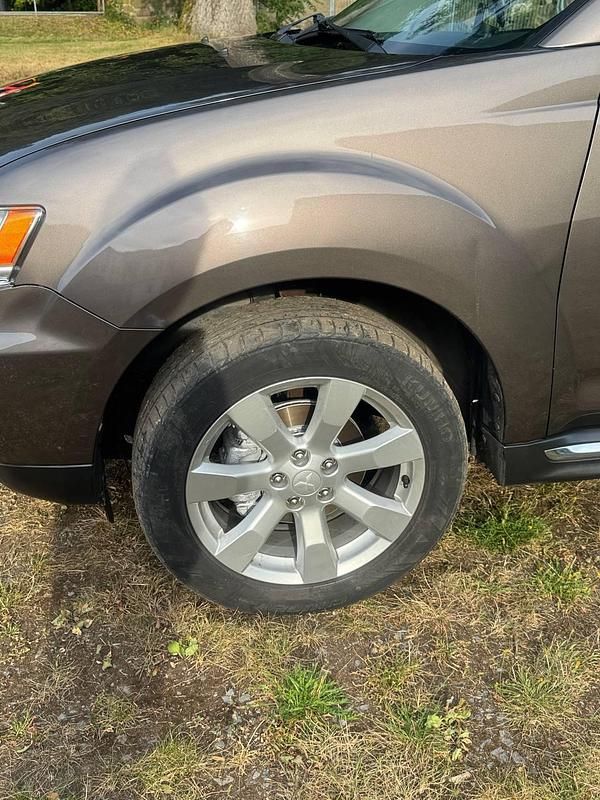 Gebraucht Mitsubishi Outlander 177 PS (130 kW) 2012 Braun SUV