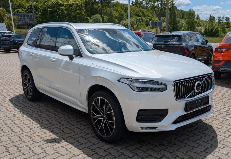 Weiß Gebraucht 2020 Volvo XC90 Momentum SUV | 35.490 € (Superpreis) - Bild 1/4