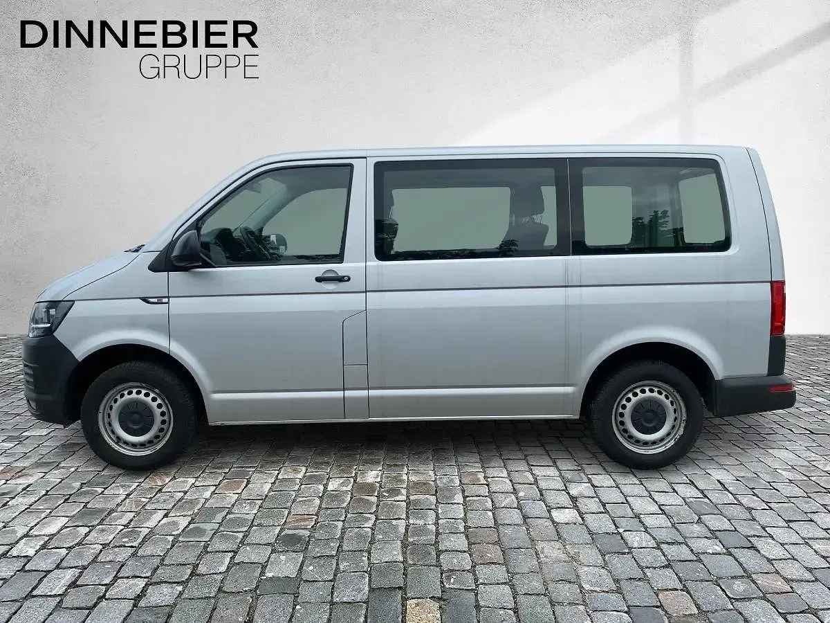 Gebraucht VW T6 102 PS (75 kW) 2015 Silber (metallic) Van