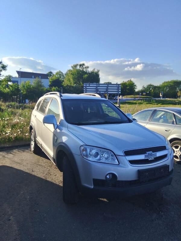 Silber Gebraucht 2010 Chevrolet Captiva SUV | 5.500 € (Fairer Preis) - Bild 1/4