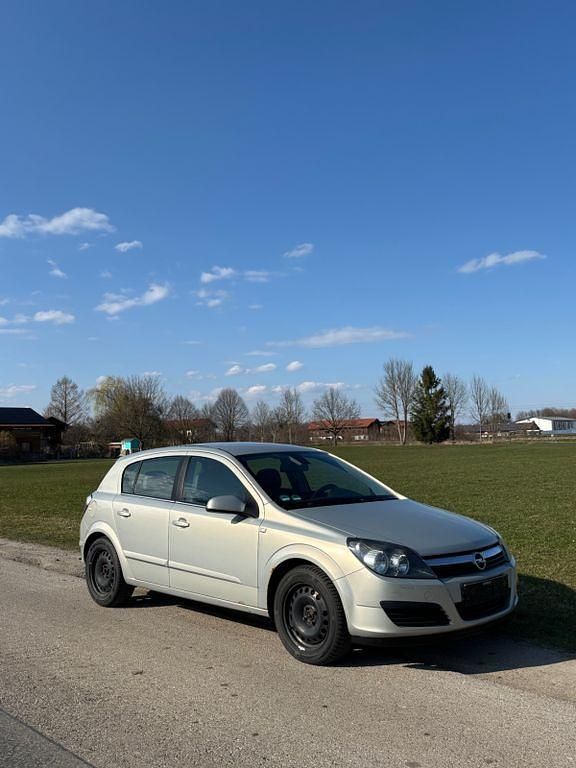 Gebraucht Opel Astra 105 PS (77 kW) 2005 Beige Limousine