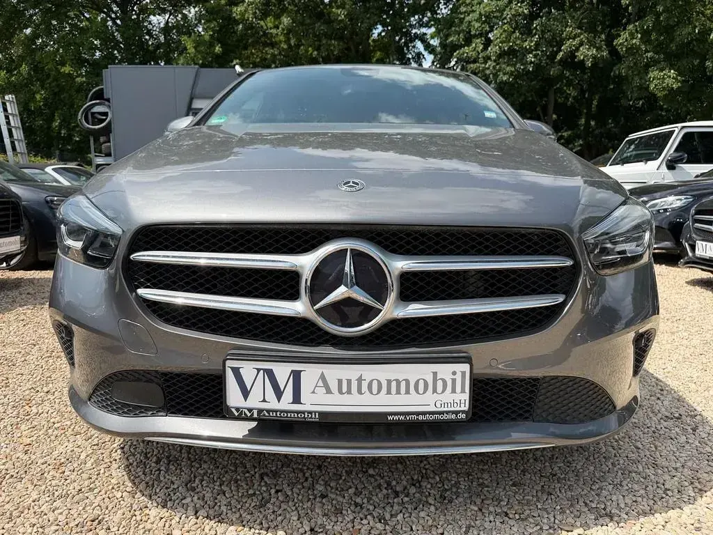 Gebraucht Mercedes B200 163 PS (119 kW) 2019 Grau Kleinwagen