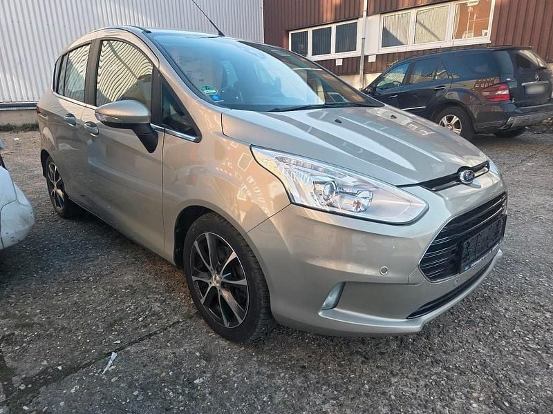 Second-hand Ford B-MAX 100 CP (73 kW) 2015 Auriu Monovolum