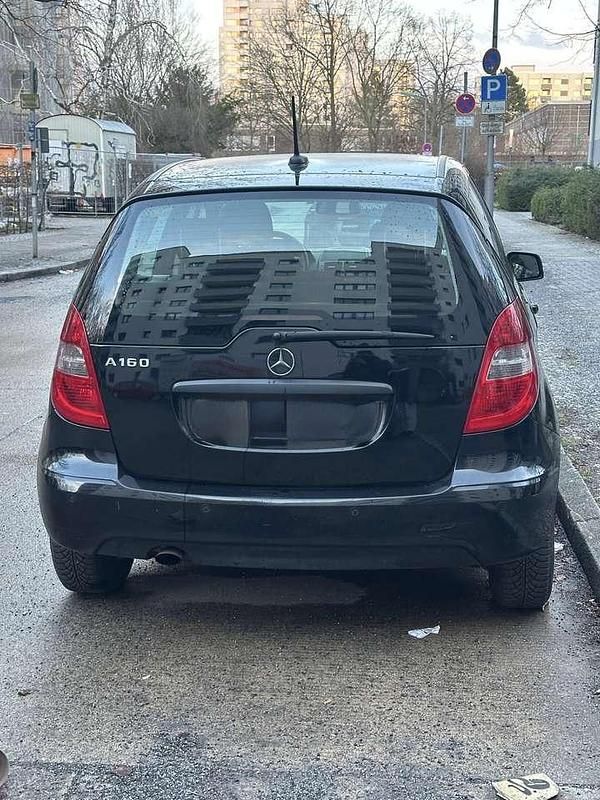 Gebraucht Mercedes A160 95 PS (69 kW) 2010 Schwarz Kleinwagen