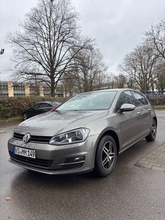 Gebraucht VW Golf VII Comfortline 105 PS (77 kW) 2014 Grau Limousine