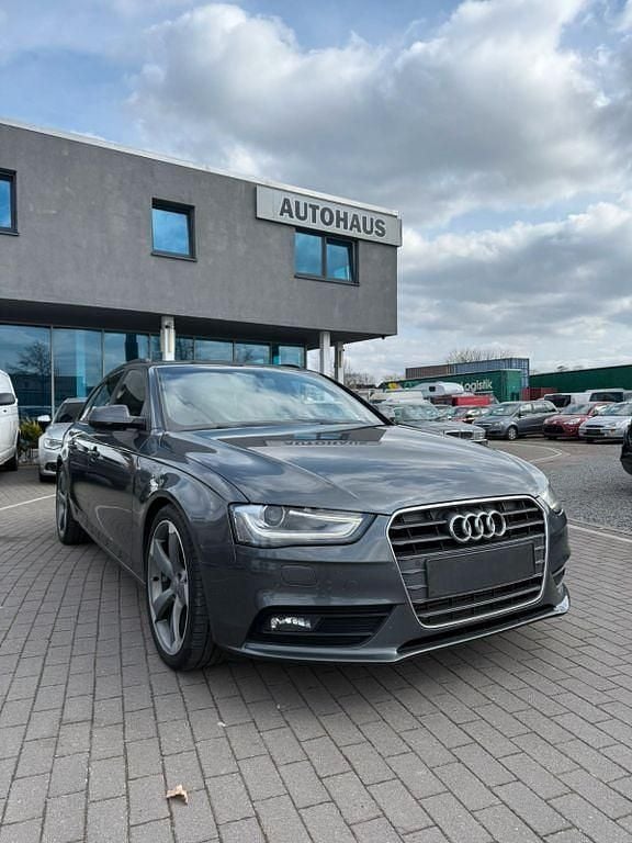 Gebraucht Audi A4 S-Line 177 PS (130 kW) 2014 Grau Kombi