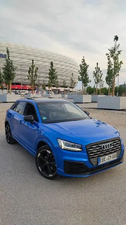 Gebraucht Audi Q2 Ambiente 190 PS (139 kW) 2017 Blau SUV