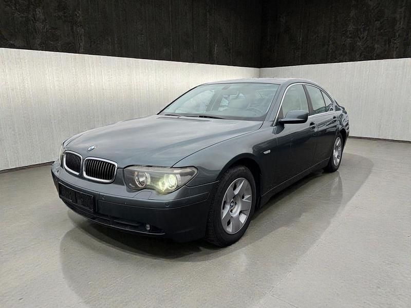 Gebraucht BMW 735 272 PS (200 kW) 2001 Grau Limousine