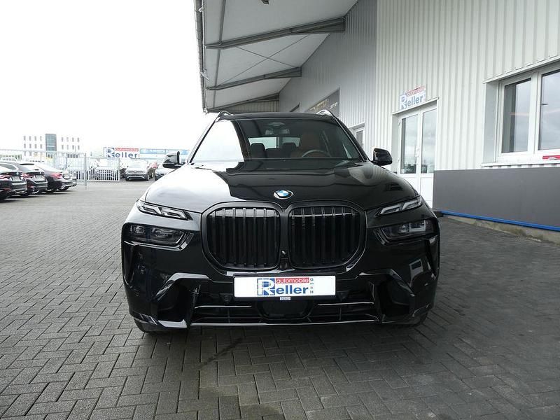 Gebraucht BMW X7 M Sport 381 PS (280 kW) 2024 Schwarz SUV