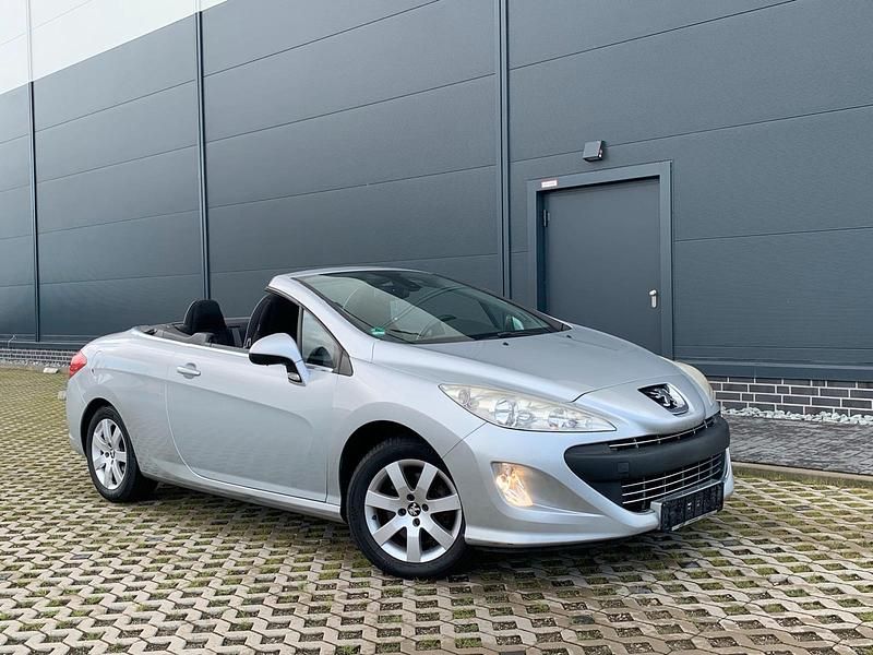 Silber Gebraucht 2010 Peugeot 308 CC Platinum Cabrio | 3.300 € (Superpreis) - Bild 1/4