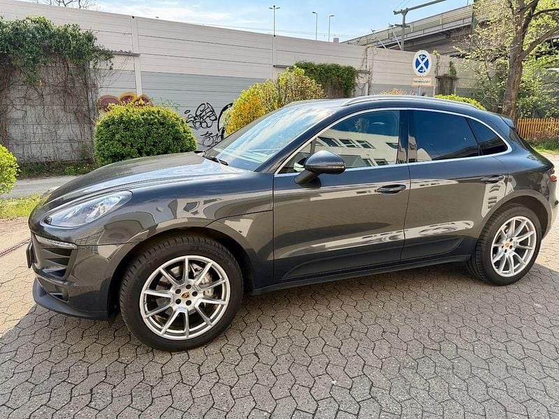 Gebraucht Porsche Macan S 258 PS (189 kW) 2018 Schwarz SUV