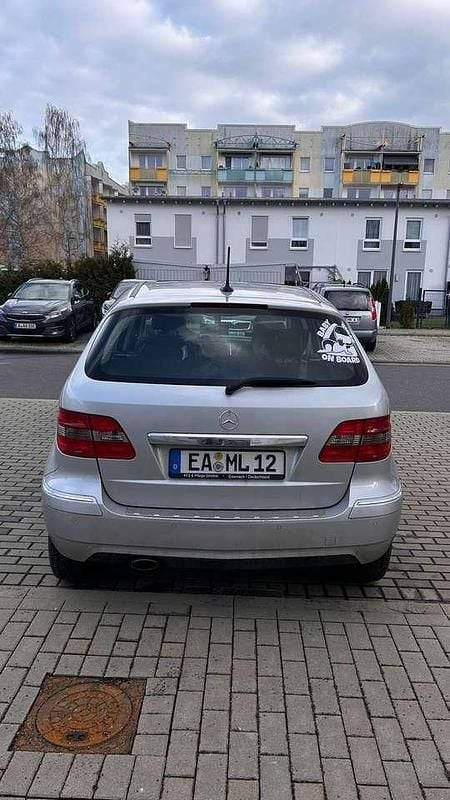 Gebraucht Mercedes B180 116 PS (85 kW) 2010 Van / Kleinbus