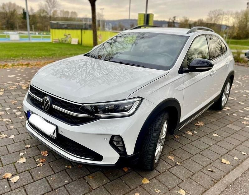 Weiß Gebraucht 2023 VW Taigo Move SUV | 18.250 € (Guter Preis) - Bild 1/4