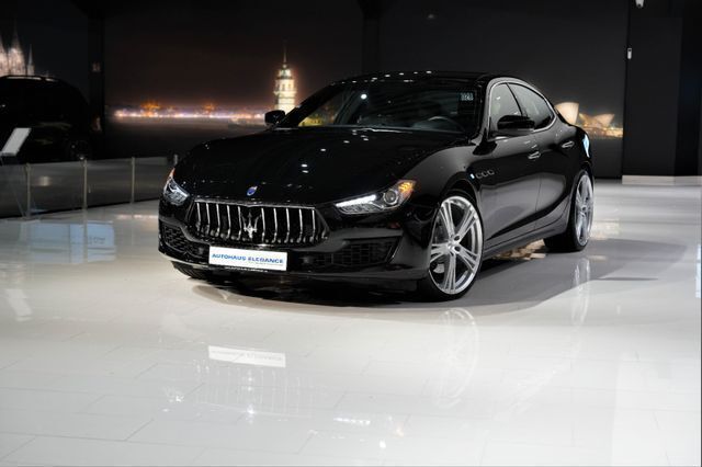 Schwarz Gebraucht 2017 Maserati Ghibli Coupé | 35.980 € (Fairer Preis) - Bild 1/4