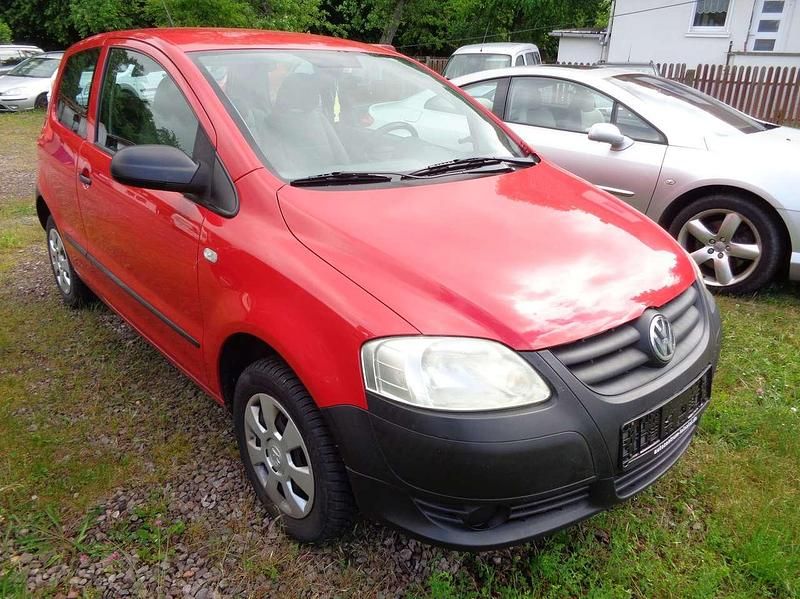 Rot Gebraucht 2008 VW Fox Kleinwagen | 1.990 € (Fairer Preis) - Bild 1/4