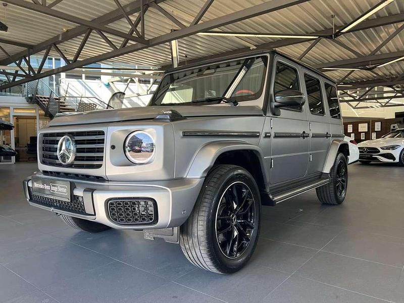 Gebraucht Mercedes G500 AMG 449 PS (330 kW) 2024 Manufaktur platin magno SUV