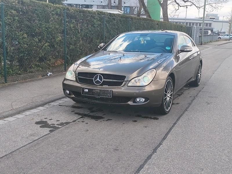 Gebraucht Mercedes CLS320 224 PS (164 kW) 2007 Silber Limousine