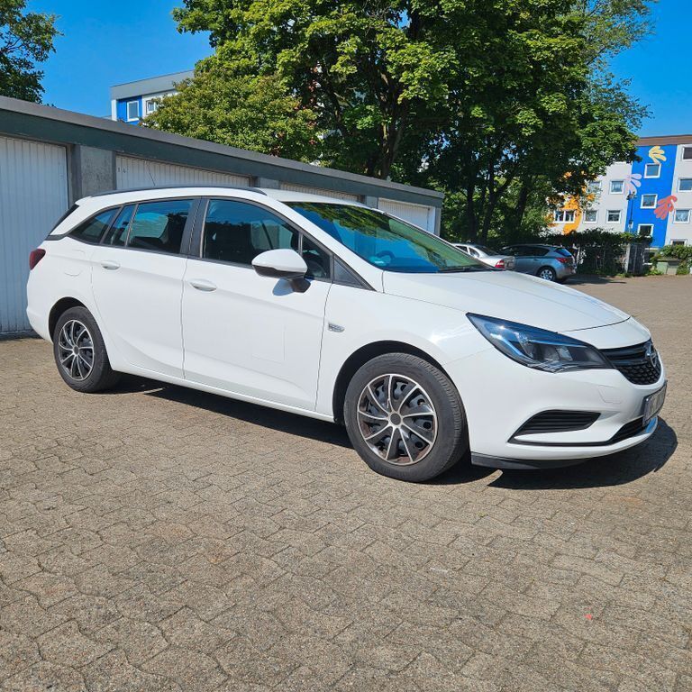Weiß Gebraucht 2019 Opel Astra Kombi | 9.200 € (Guter Preis) - Bild 1/4