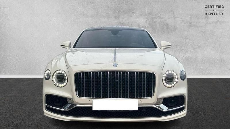 Gebraucht Bentley Flying Spur 551 PS (405 kW) 2021 Weiß Limousine