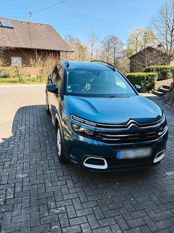 Grün Gebraucht 2019 Citroën C5 Aircross PureTech SUV | 12.450 € (Guter Preis) - Bild 1/4