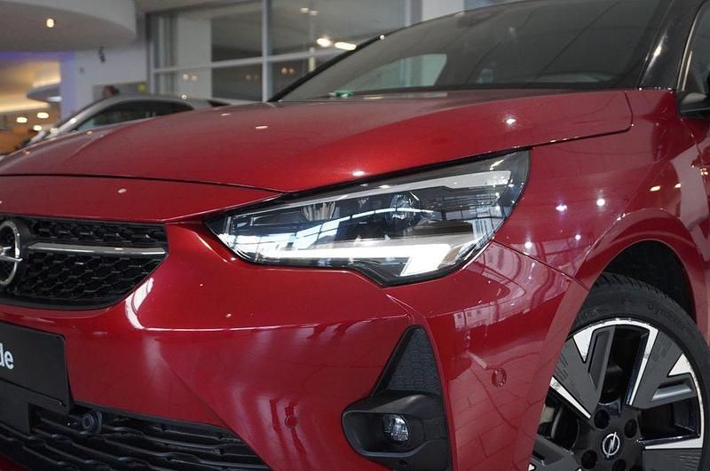Gebraucht Opel Corsa-e Sport 100 kW (136 PS) 2023 Rot Kleinwagen