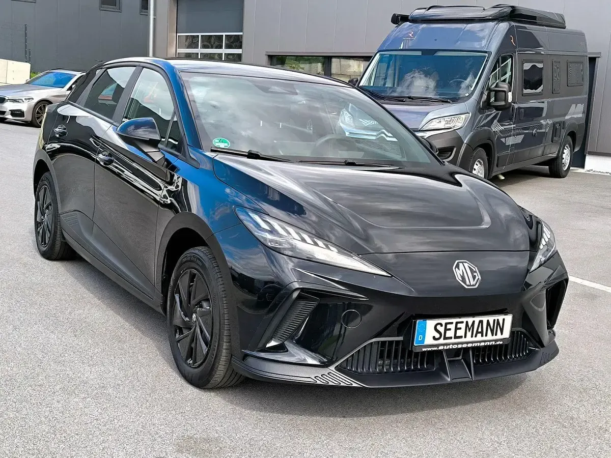 Gebraucht MG MG4 EV 125 kW (170 PS) 2023 Schwarz Kleinwagen