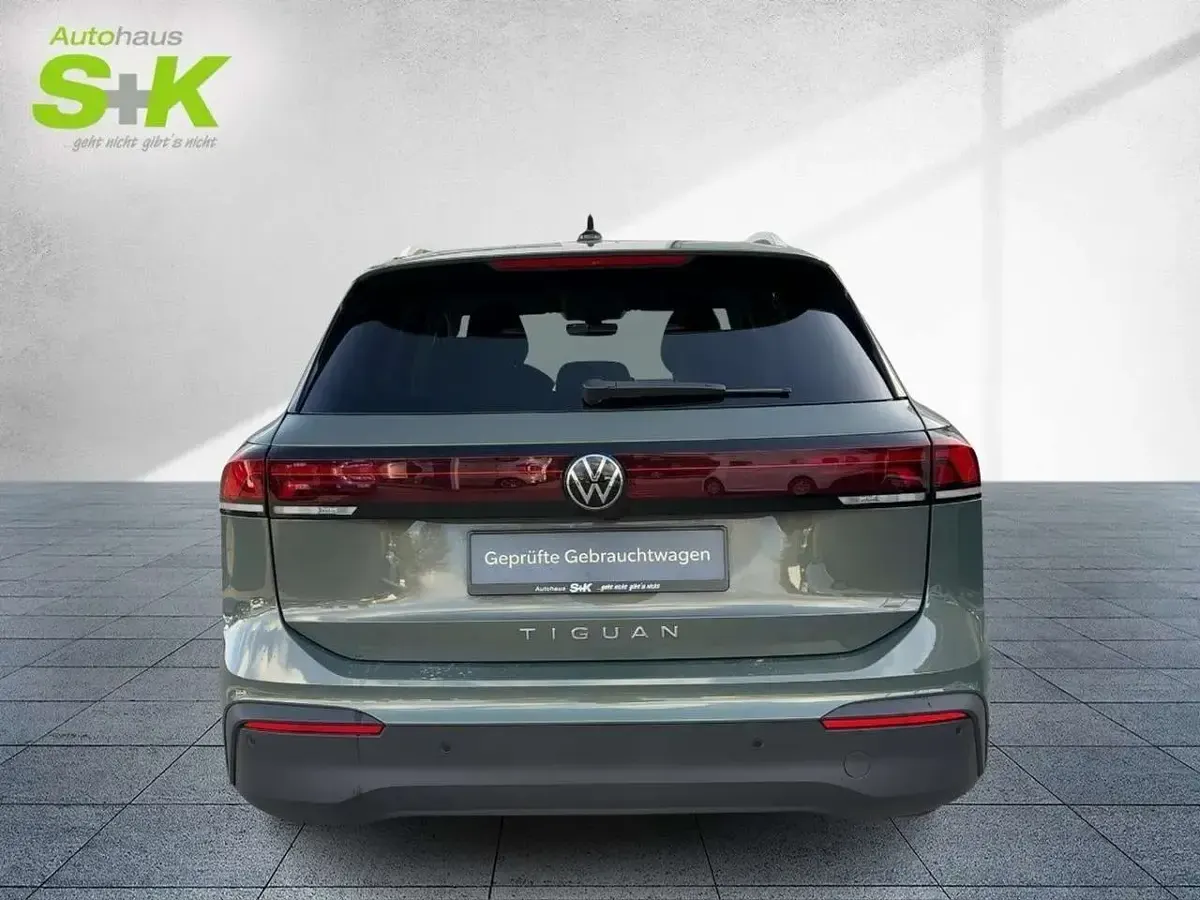 Gebraucht VW Tiguan Life 150 PS (110 kW) 2025 Cipressino SUV