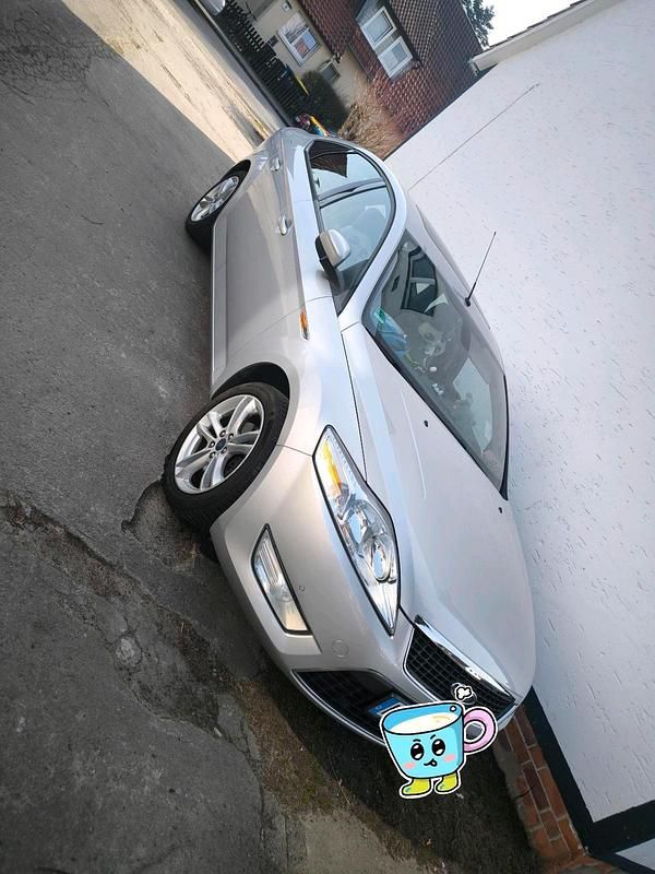Gebraucht Ford Mondeo 110 PS (80 kW) 2009 Silber Limousine