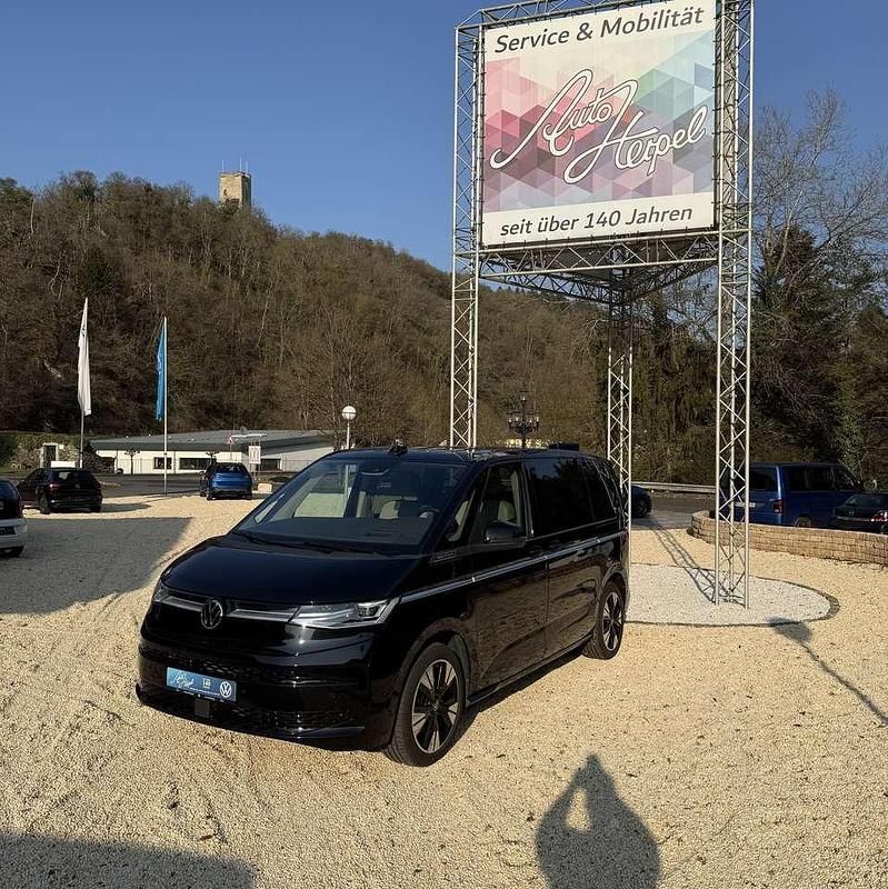 Gebraucht VW Multivan Style 150 PS (110 kW) 2023 Deep black perleffekt Van